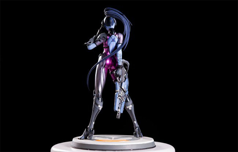Illustration for article titled Stunning Widowmaker Statue Kicks Off Blizzard's Collectibles Line